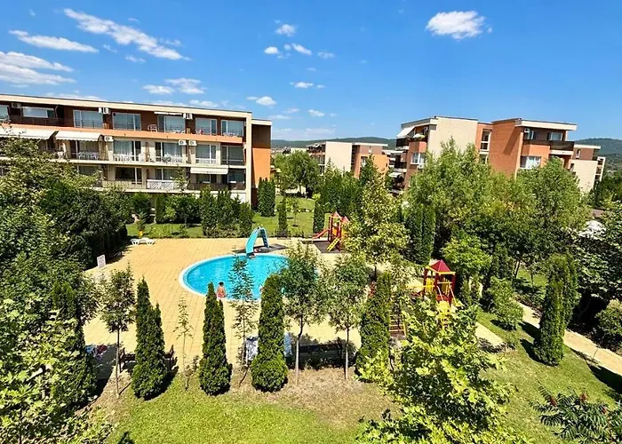 Apartment Orchid Noks Design Slantschew brjag